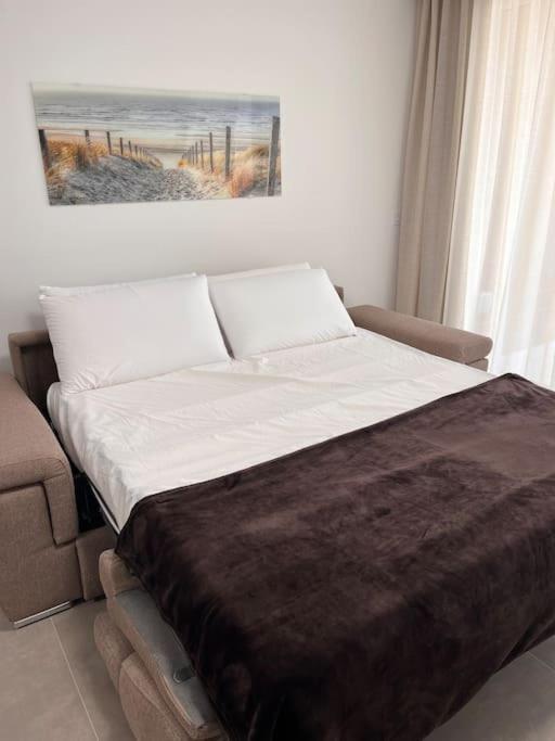 3 Bedroom Seaside Luxury Accommodation - Sleeps 8 St. Paul's Bay Exterior photo